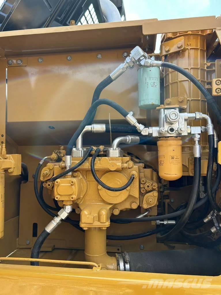 CAT 320 D Telakaivukoneet