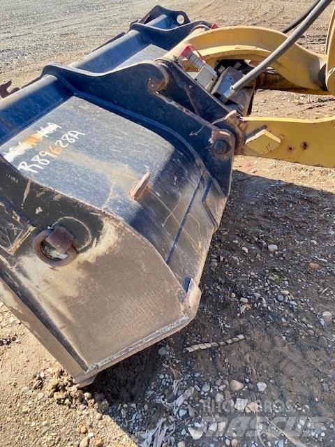 CAT 908 M Pyöräkuormaajat