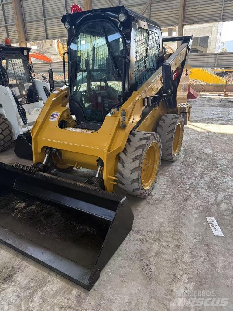 CAT 262 D Liukuohjatut kuormaajat