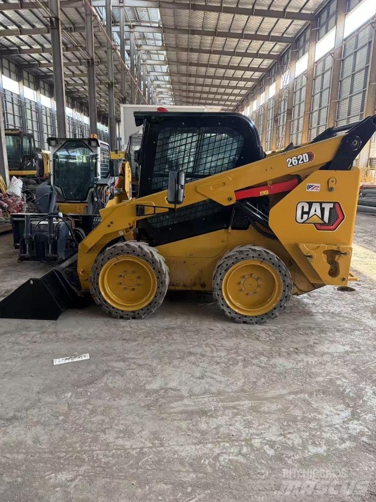 CAT 262 D Liukuohjatut kuormaajat