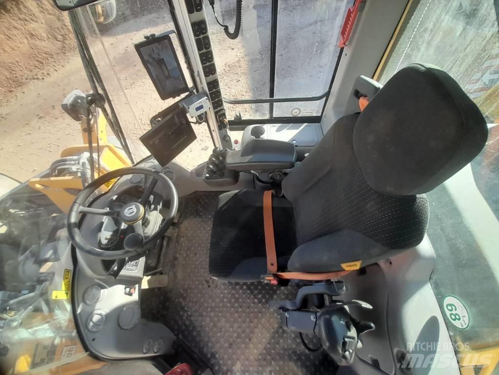Volvo L 120 H Pyöräkuormaajat