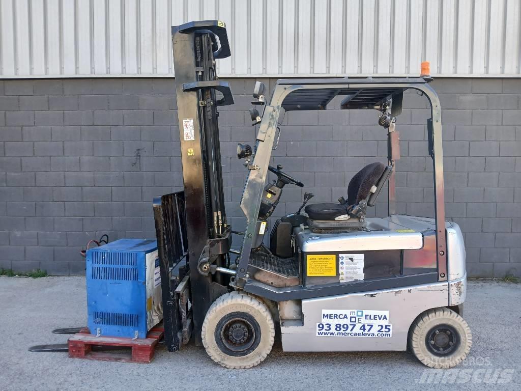 Nissan Q02 L 20 CU Sähkötrukit