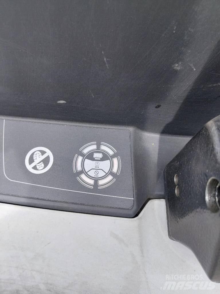 UniCarriers MDW160 Lavansiirtotrukit