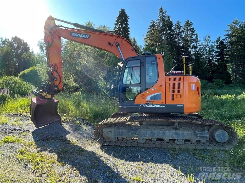 Doosan DX235 LRC Telakaivukoneet
