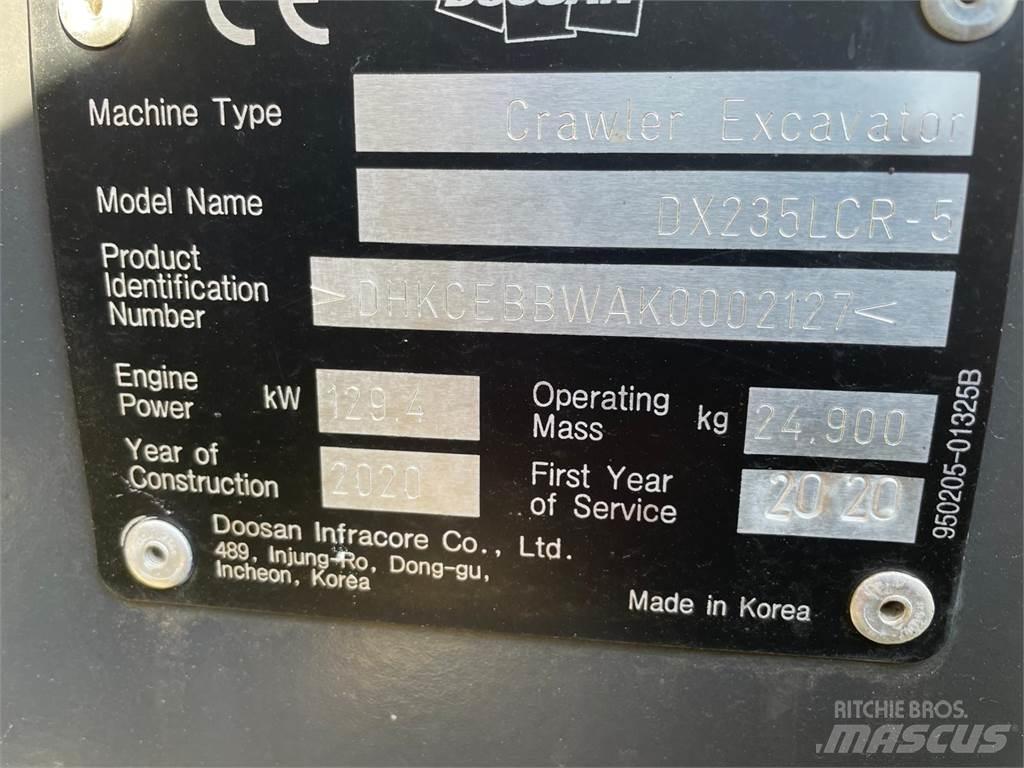 Doosan DX235 LRC Telakaivukoneet