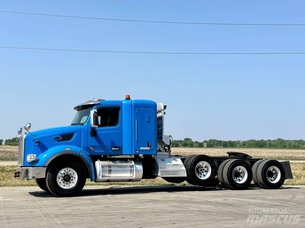 Peterbilt 567 Vetopöytäautot