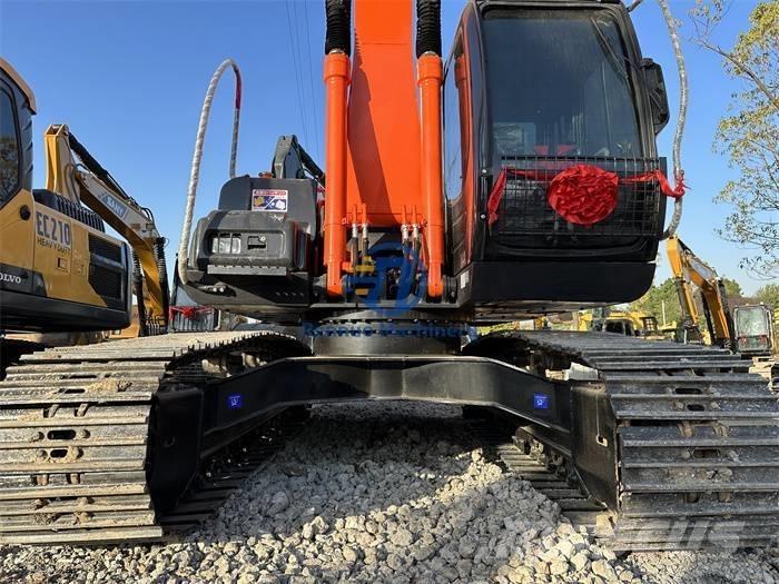 Hitachi ZX 200 Telakaivukoneet