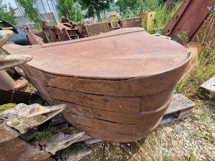 CASE 688 Kauhat