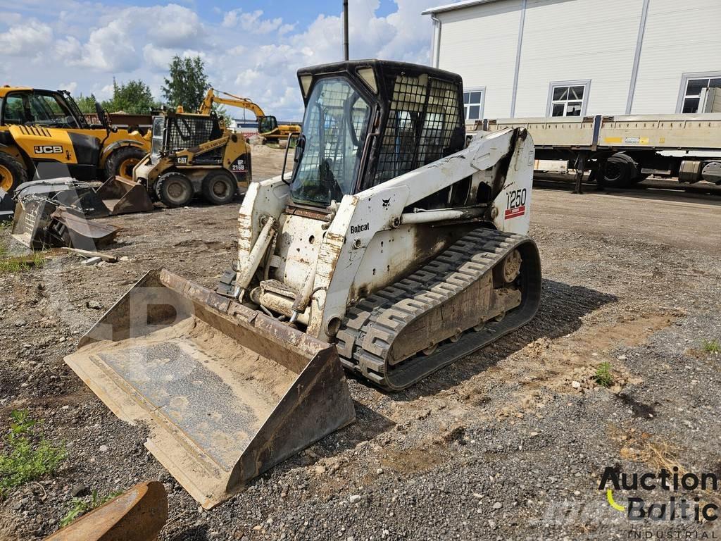 Bobcat T 250 Telakuormaajat