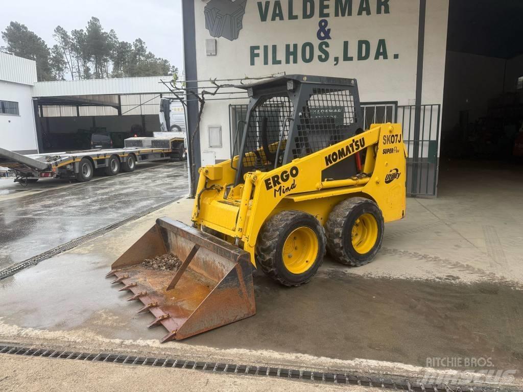 Komatsu SK 07 J-2 Liukuohjatut kuormaajat