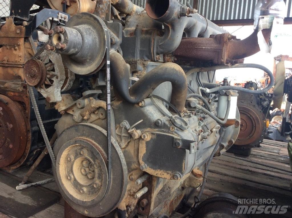 Renault 133-54 Moottorit