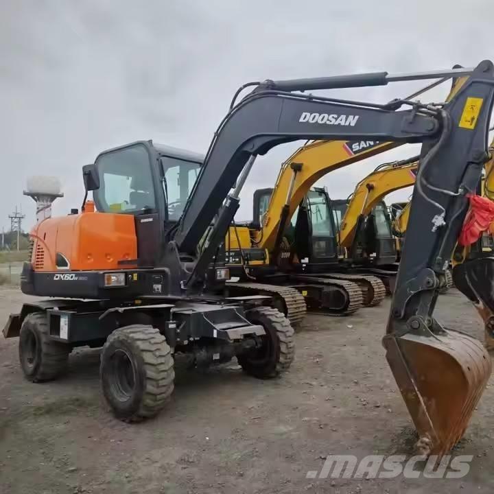 Doosan DX 60W Pyöräkaivukoneet