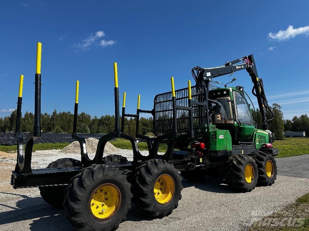 John Deere 810 E Kuormatraktorit