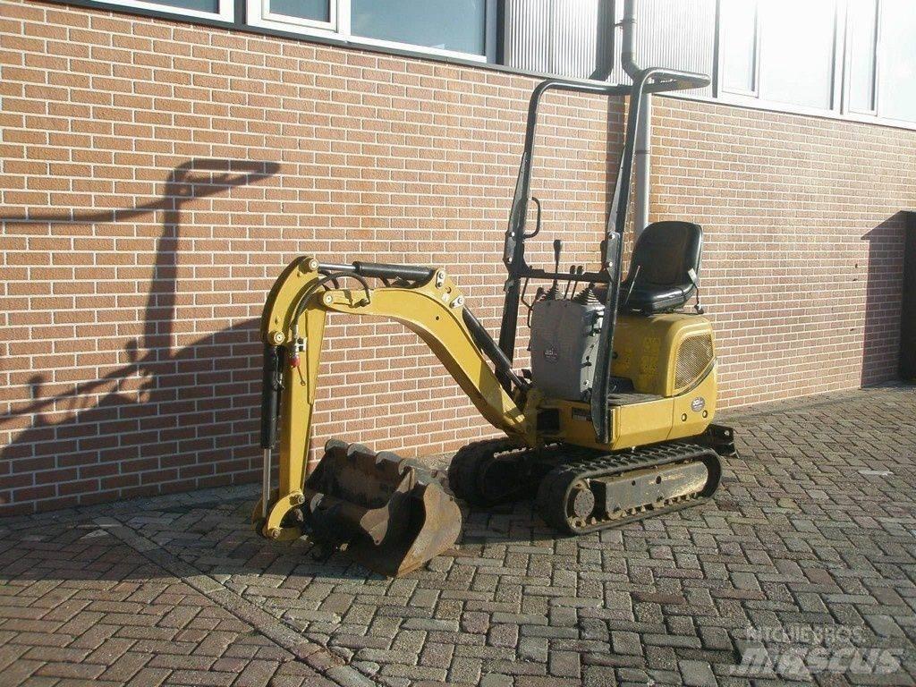 CAT 300.9 Minikaivukoneet < 7t