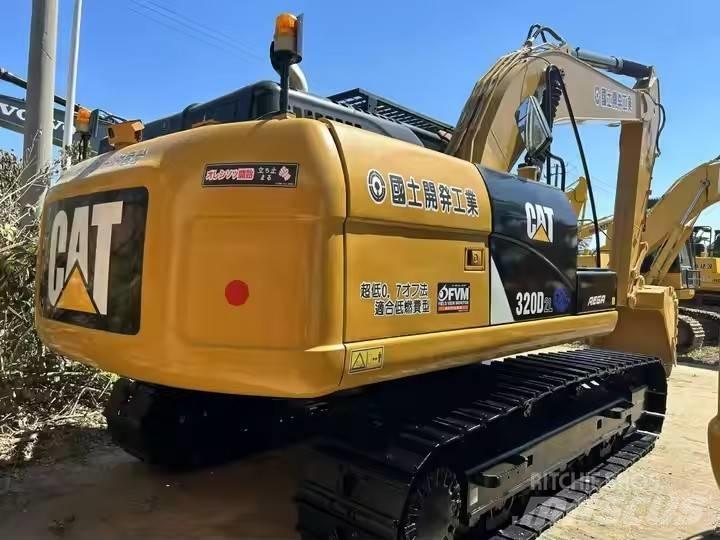 CAT 320 D L Telakaivukoneet