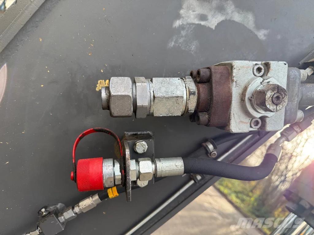 Volvo EC250E Telakaivukoneet