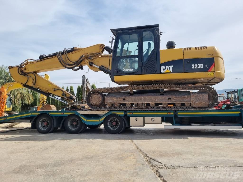 CAT 323 D L Telakaivukoneet