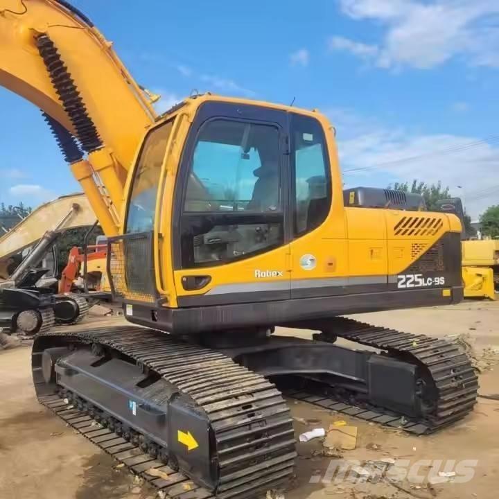 Hyundai 225LC-9s Telakaivukoneet
