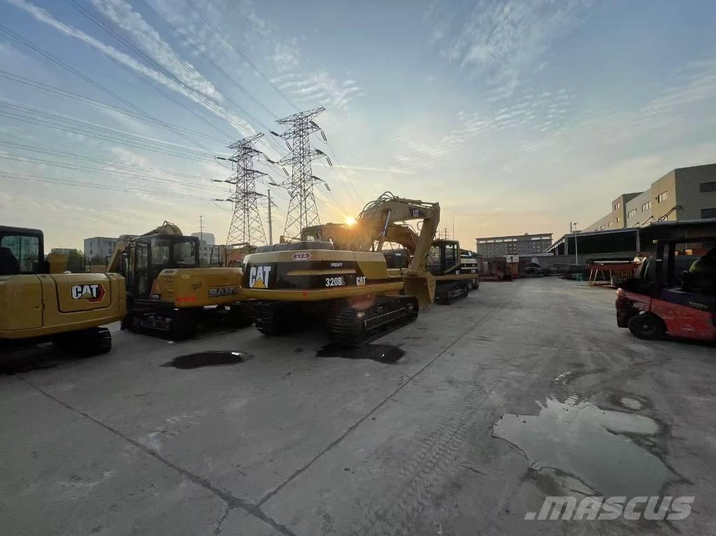 CAT 320 B Telakaivukoneet