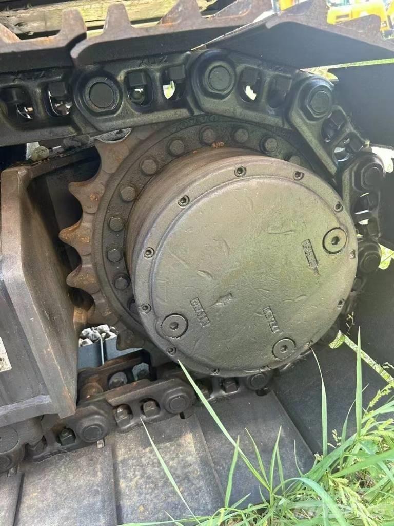 Volvo 140 Telakaivukoneet