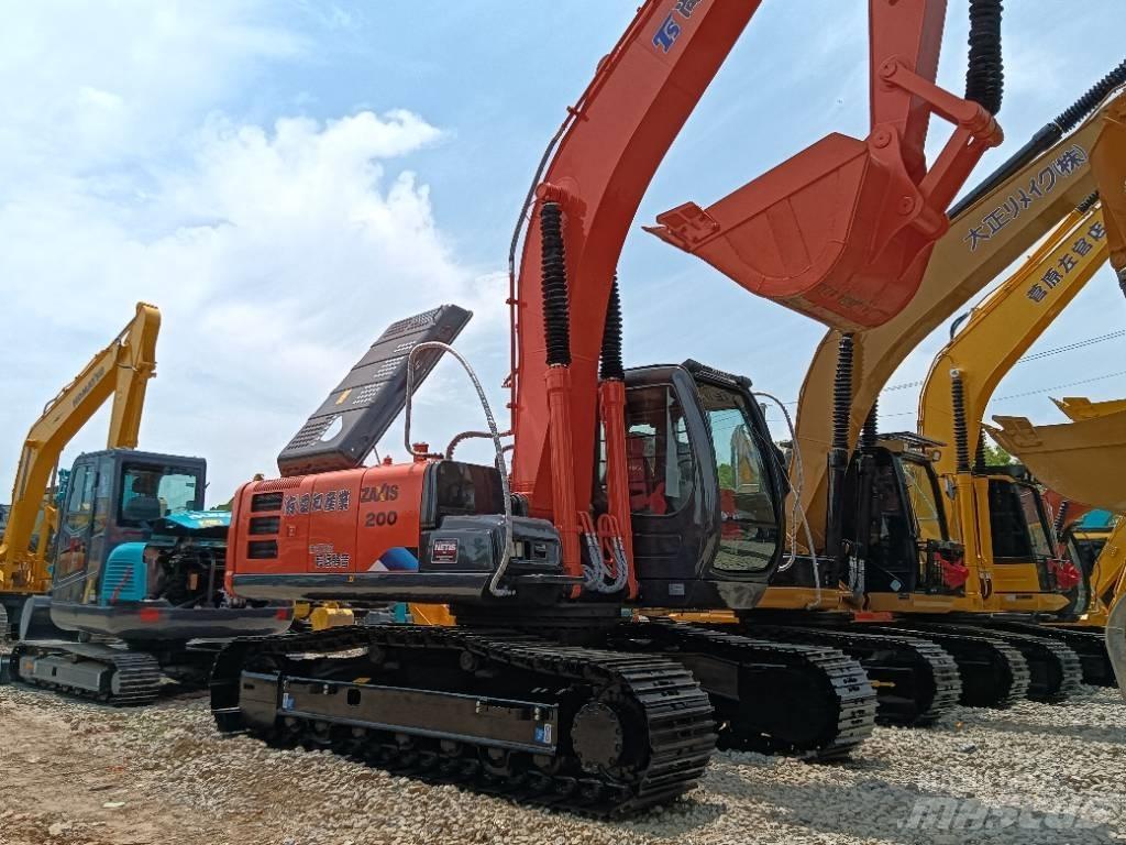 Hitachi ZX 200 Midikaivukoneet 7t - 12t