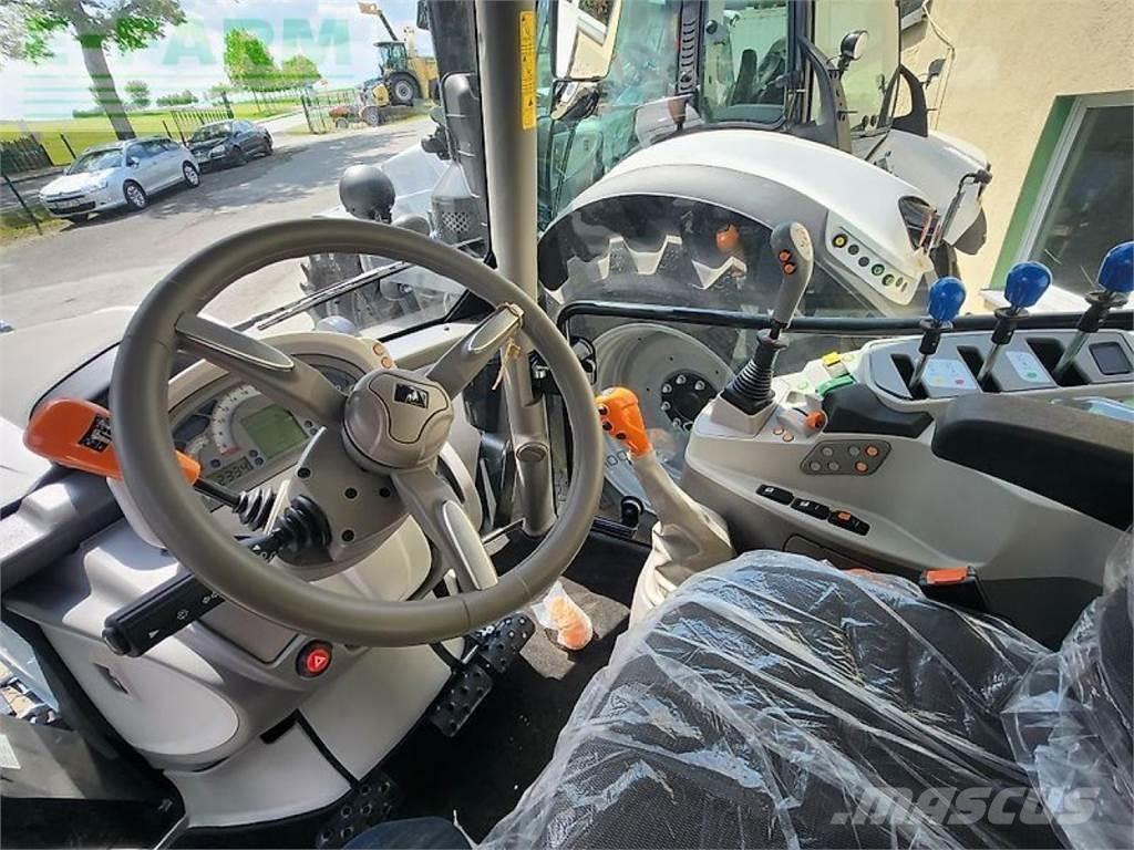 Deutz-Fahr 6125 Traktorit