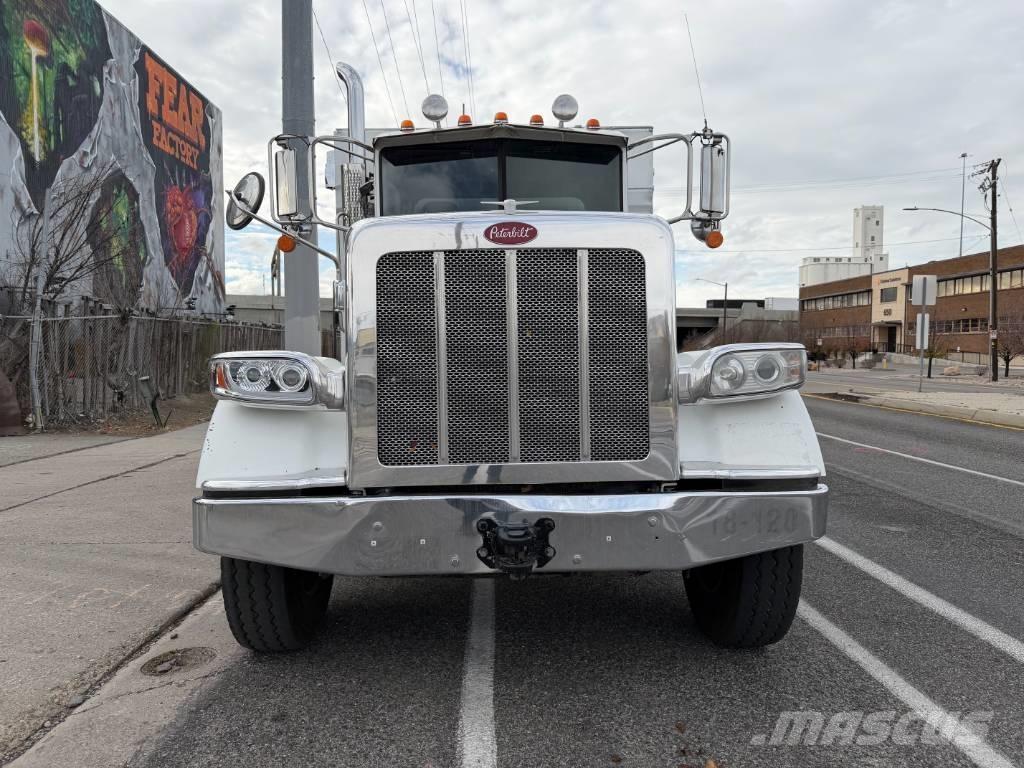 Peterbilt 367 Sora- ja kippiautot