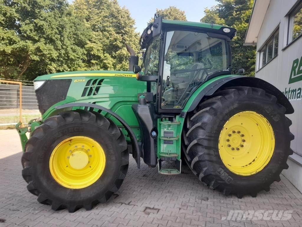 John Deere 6215R Traktorit