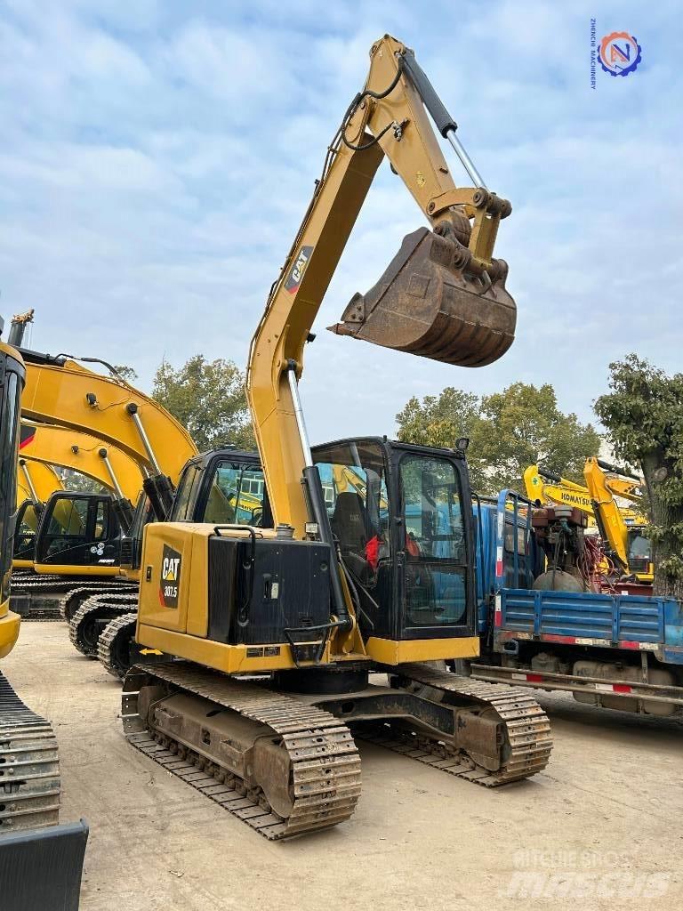 CAT 307 Minikaivukoneet < 7t