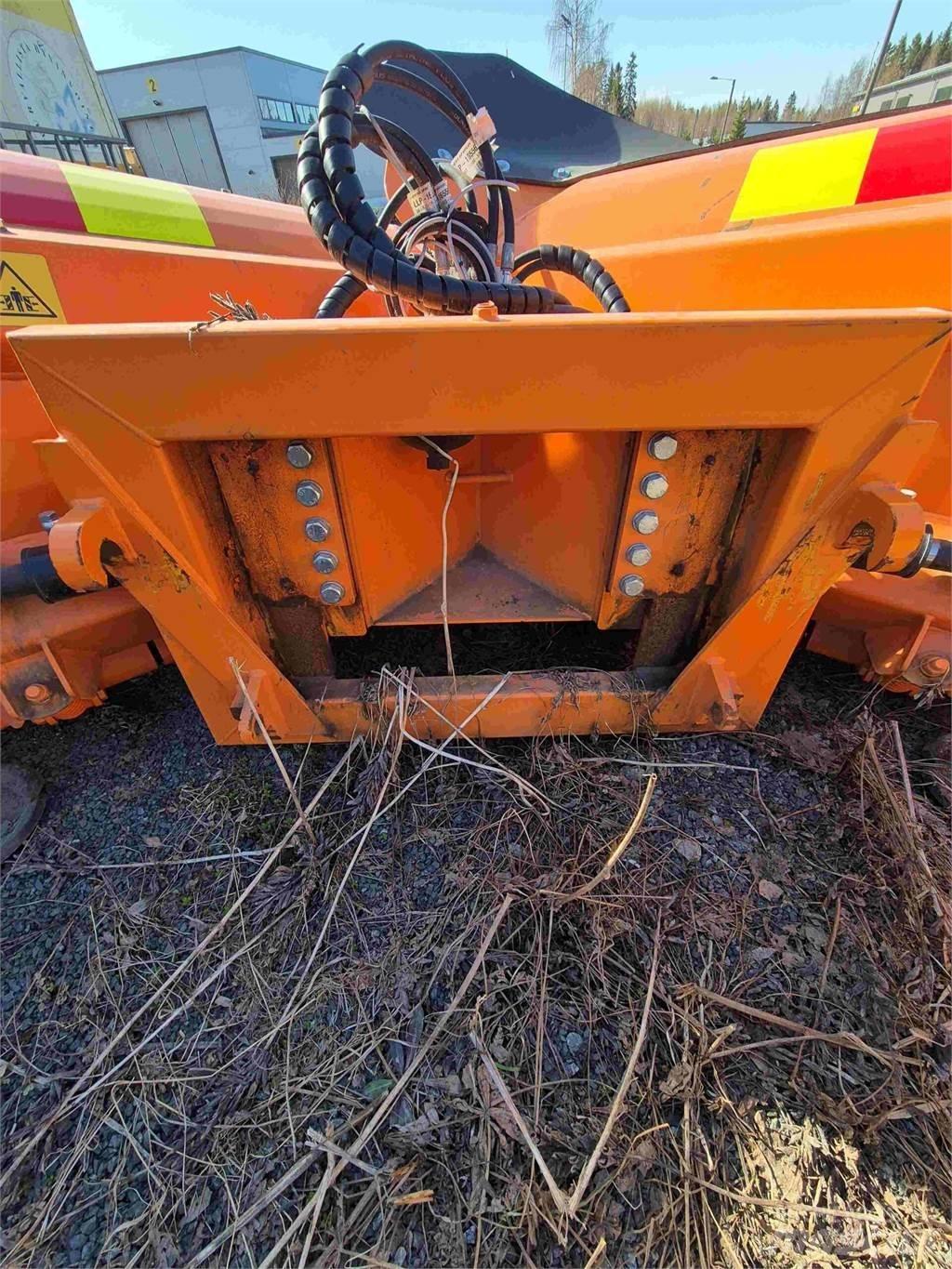 FMG nivelaura 390 Lumiaurat