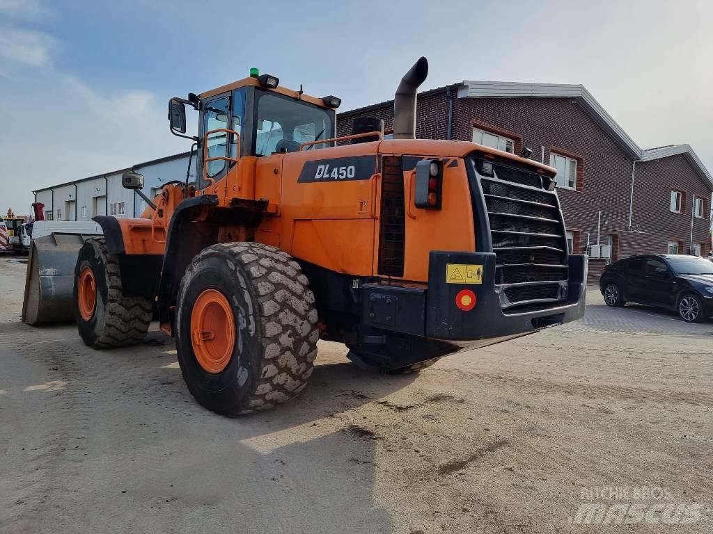 Doosan DL 450 Pyöräkuormaajat