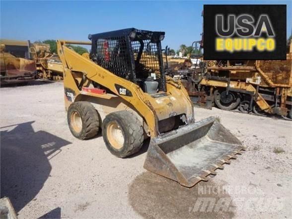 CAT 252B3 Liukuohjatut kuormaajat