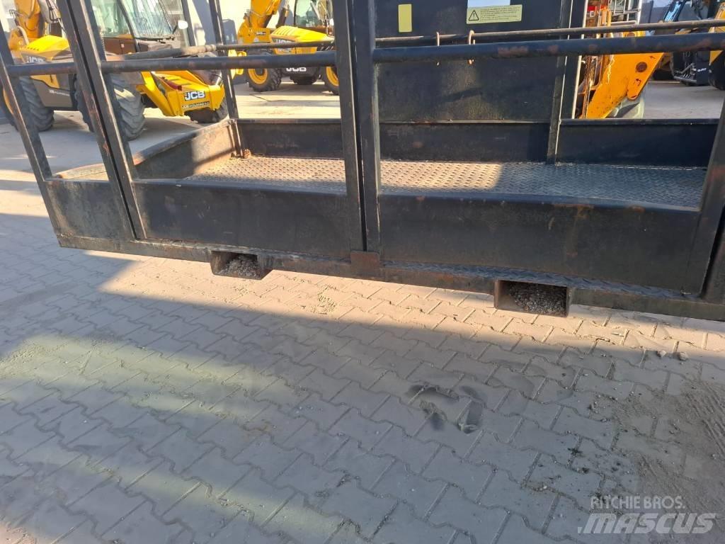 JCB kosz narzędziowy Muut