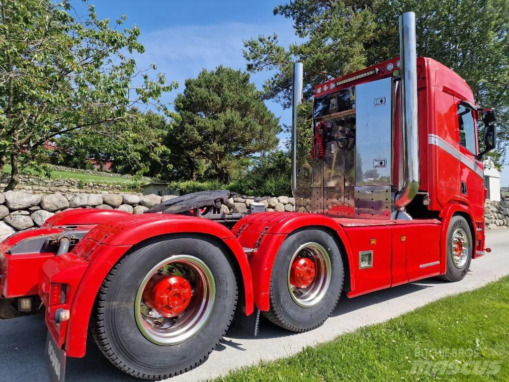 Scania R 730 Vetopöytäautot