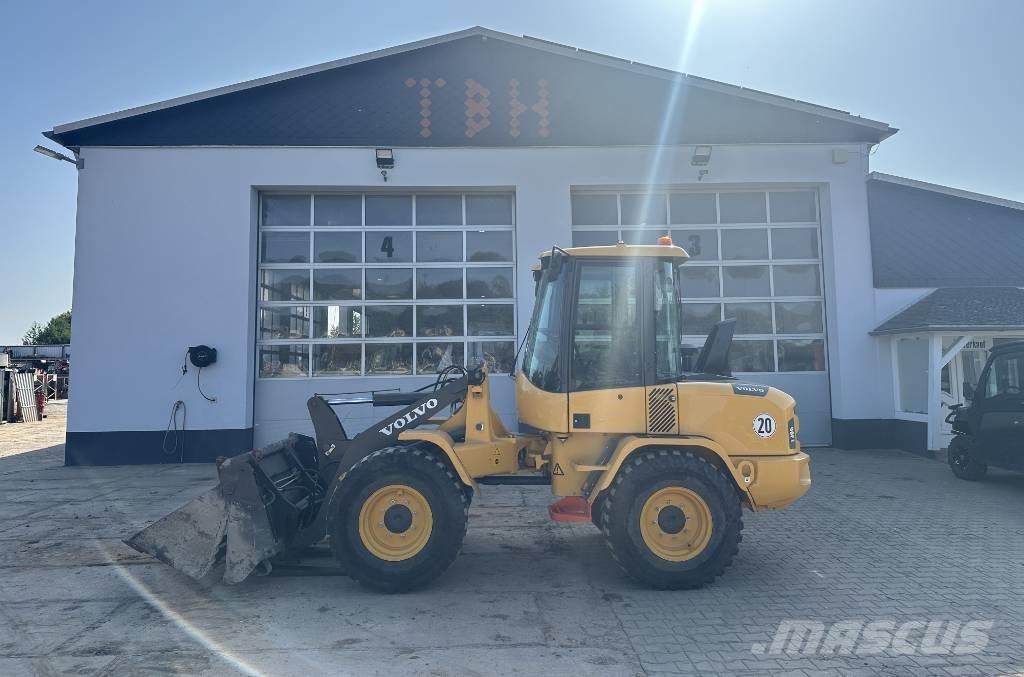 Volvo L 30 G Pyöräkuormaajat