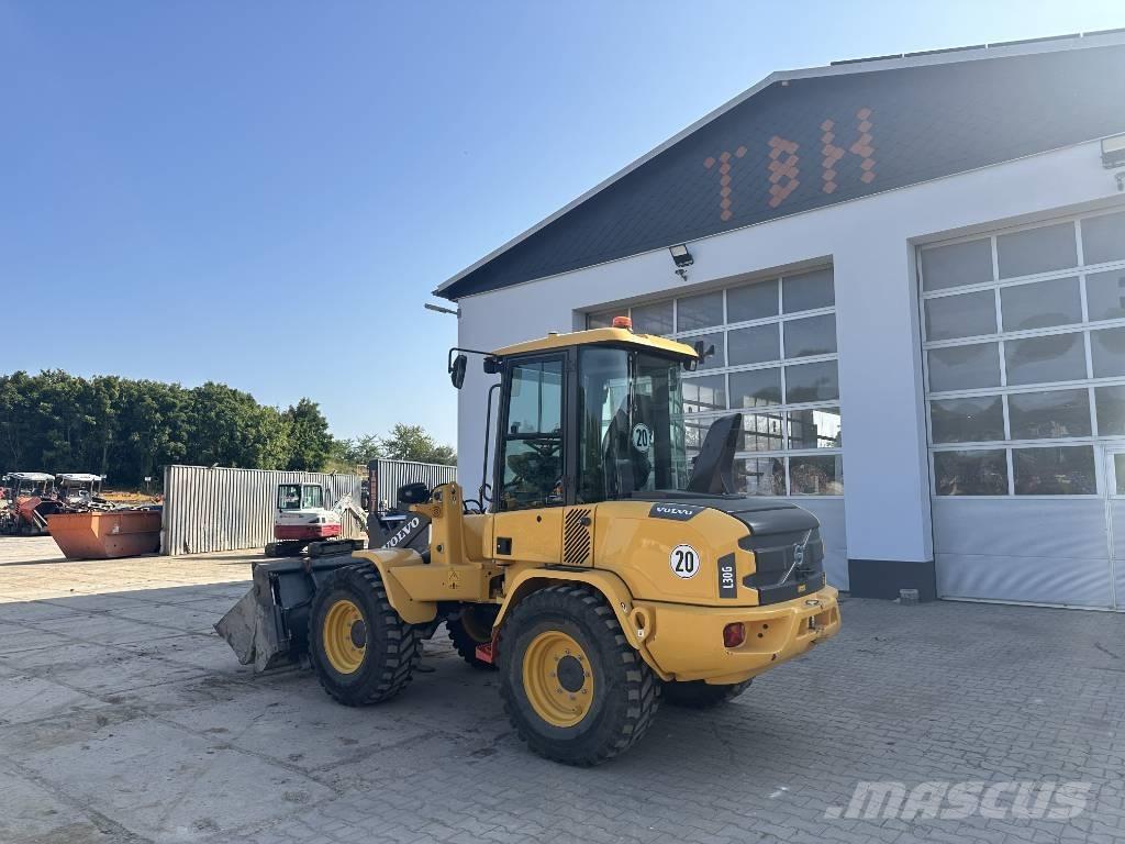 Volvo L 30 G Pyöräkuormaajat