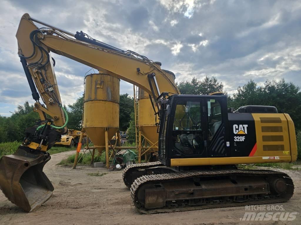 CAT 320FL Telakaivukoneet