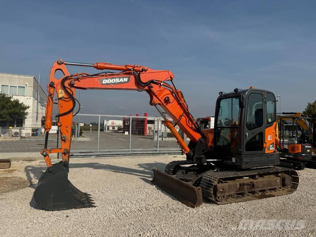 Doosan DX 80 R Midikaivukoneet 7t - 12t