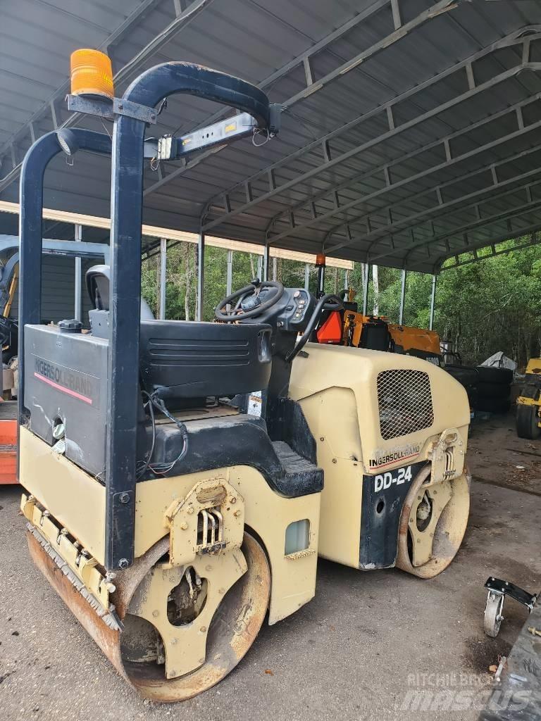 Ingersoll Rand DD 24 Tandemjyrät