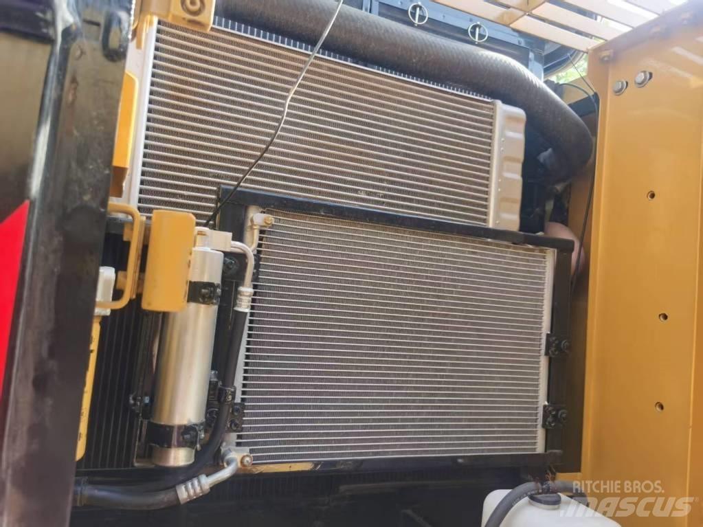 CAT 320d2 Telakaivukoneet