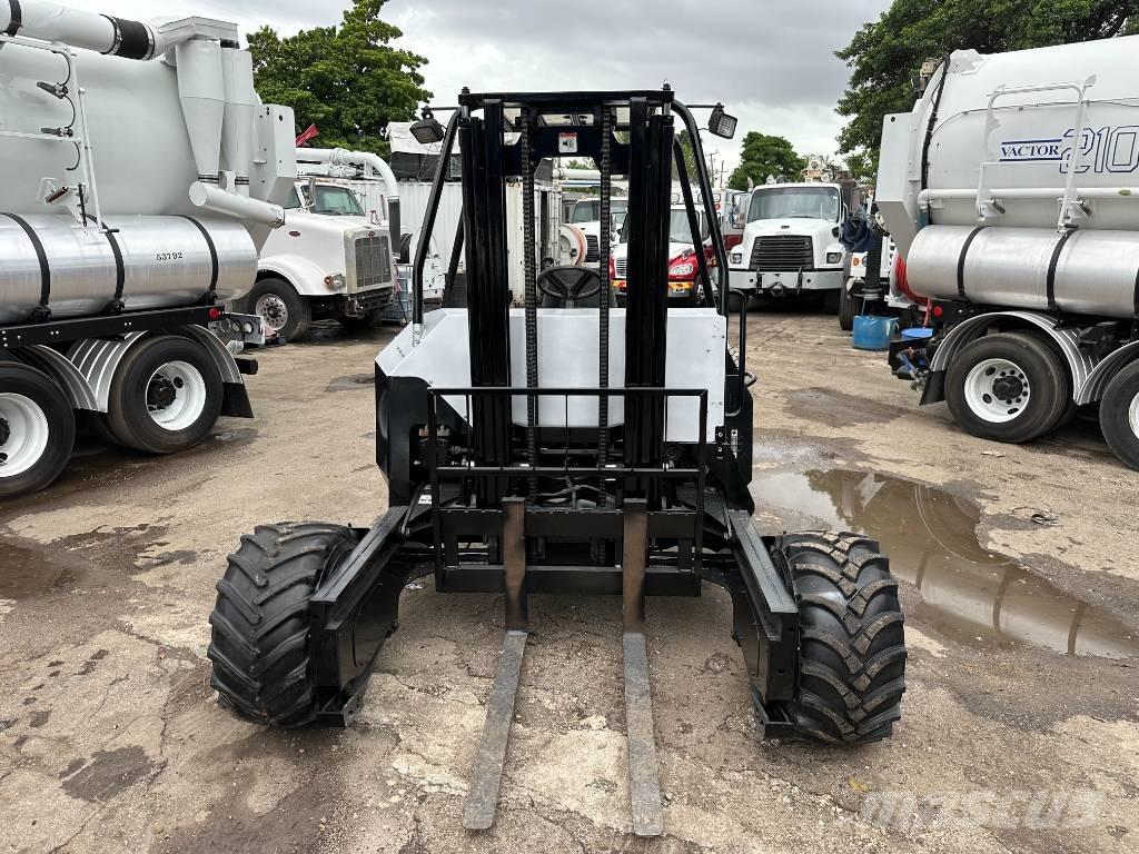 Palfinger CR50 Maastotrukit