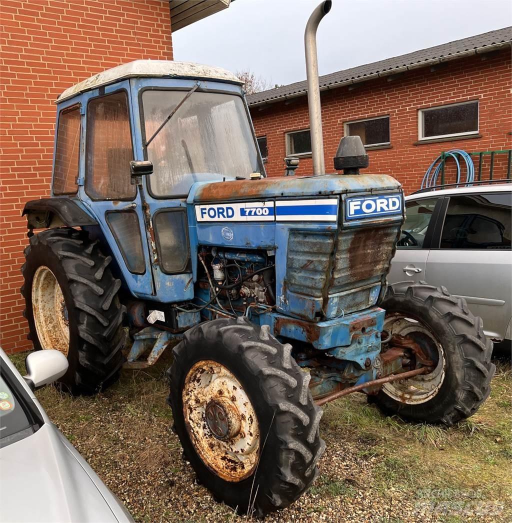 Ford 7700 Traktorit