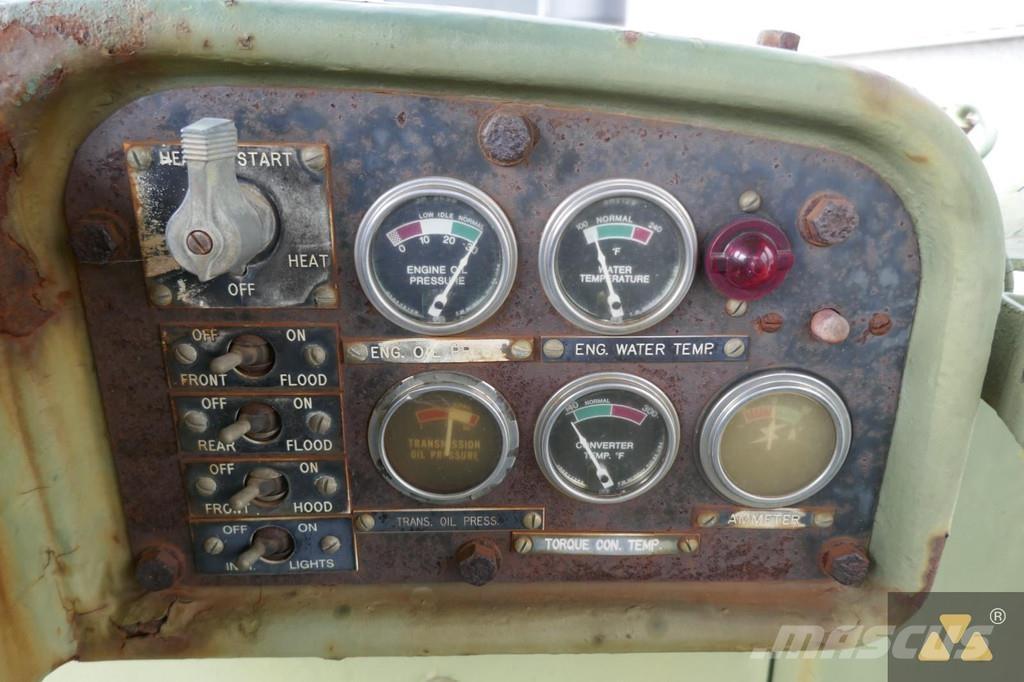 CAT D7F Ex-army Telaketjupuskutraktorit