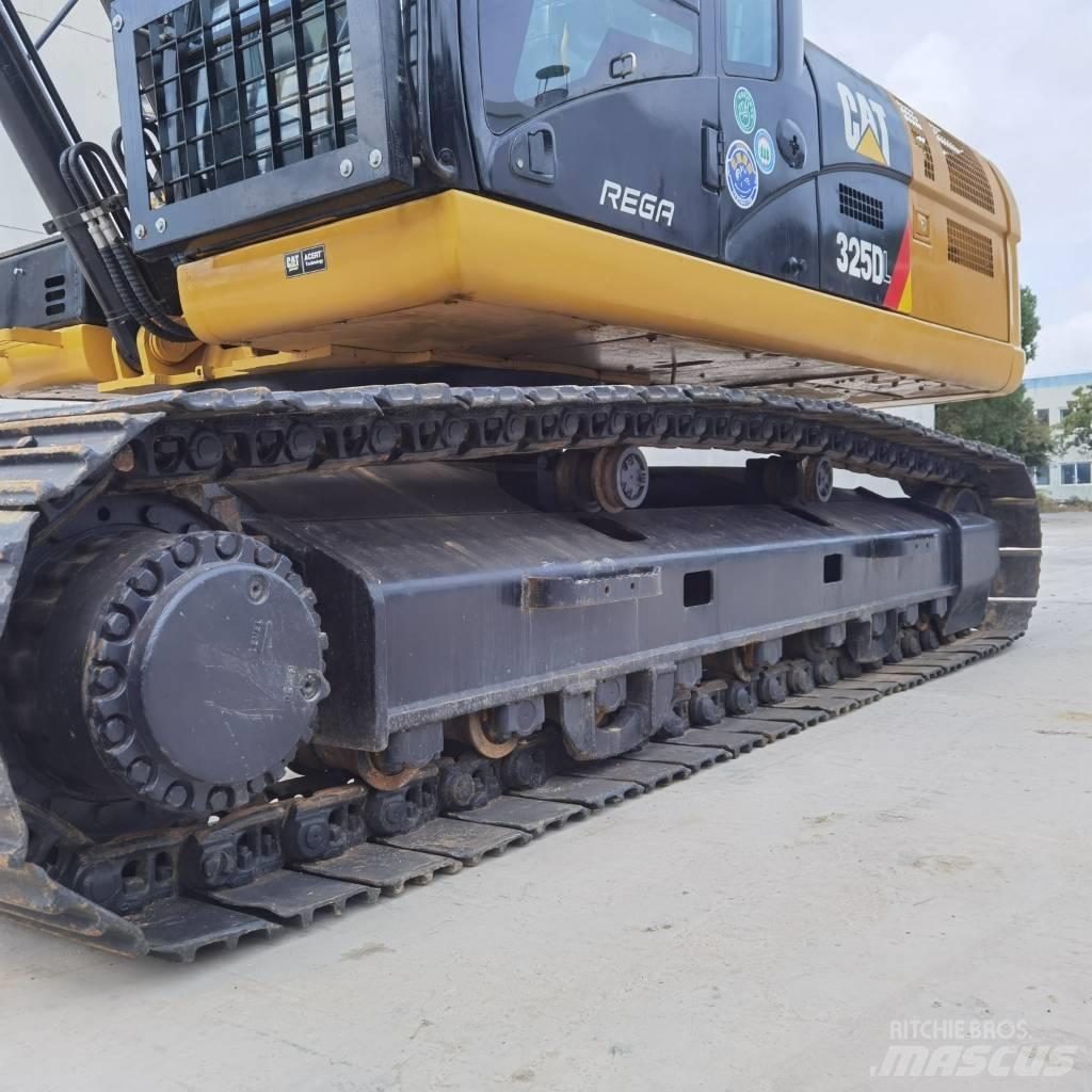 CAT 325D Telakaivukoneet
