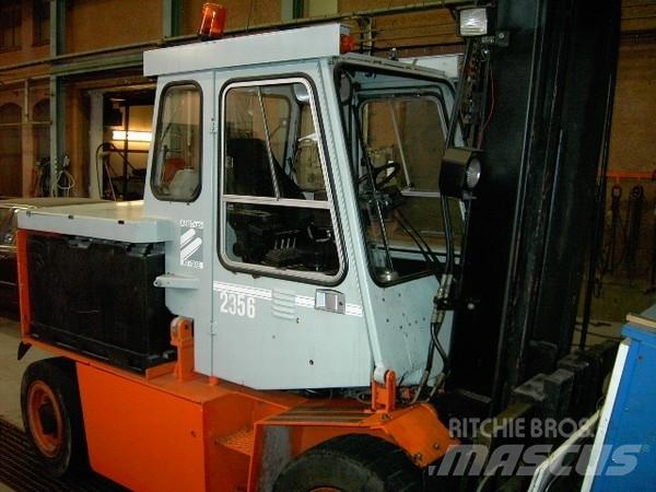 ABB AT 700 Sähkötrukit