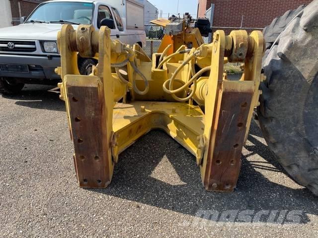 CAT D 8 R Ripper Muut