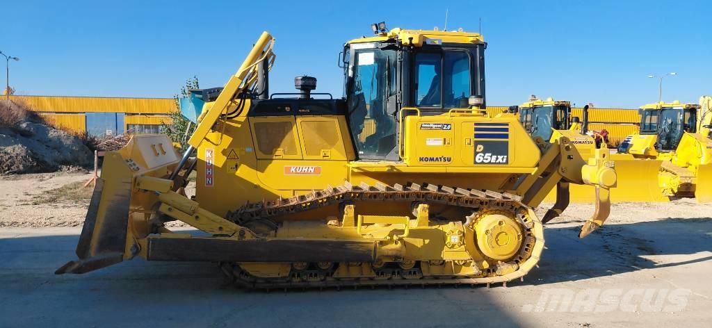 Komatsu D65EXi Telaketjupuskutraktorit