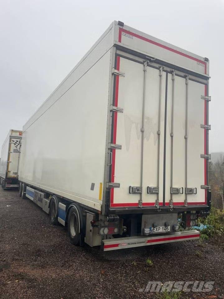 VAK V 4-40 Kylmä-/Lämpökoriperävaunut