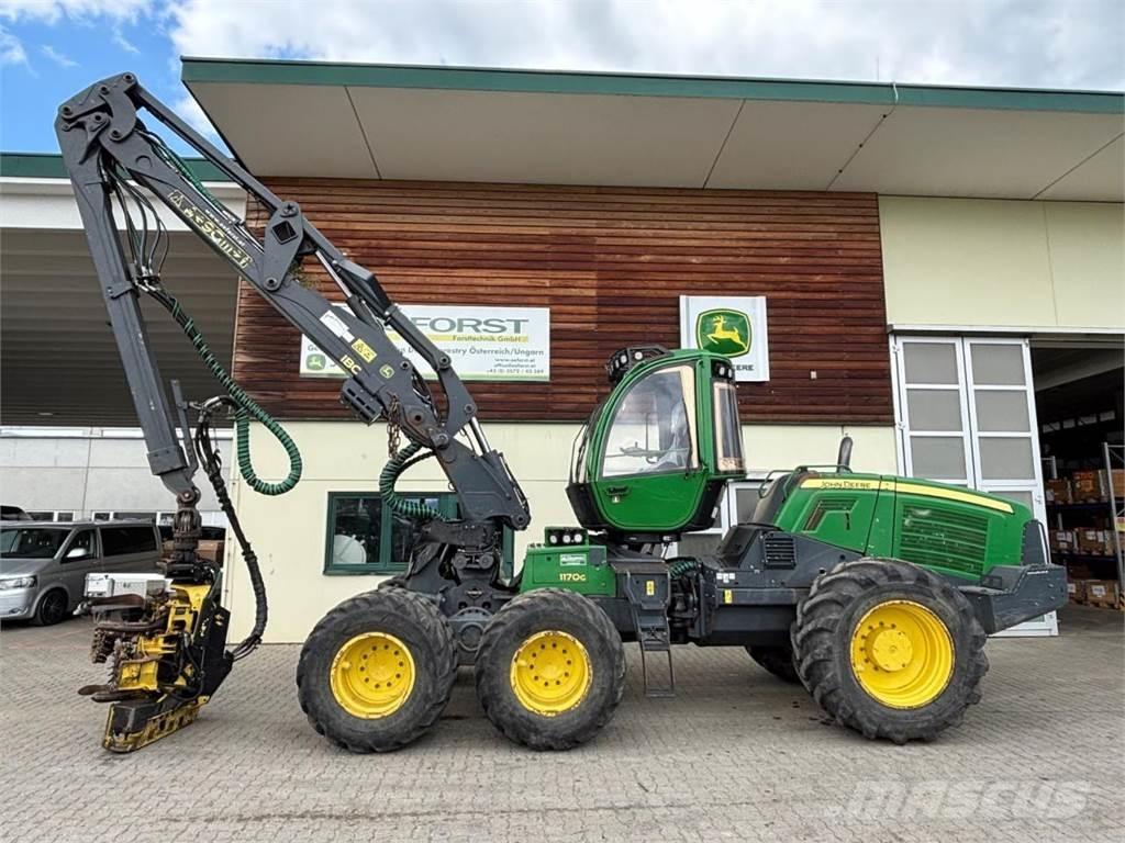 John Deere 1170 G Harvesterit