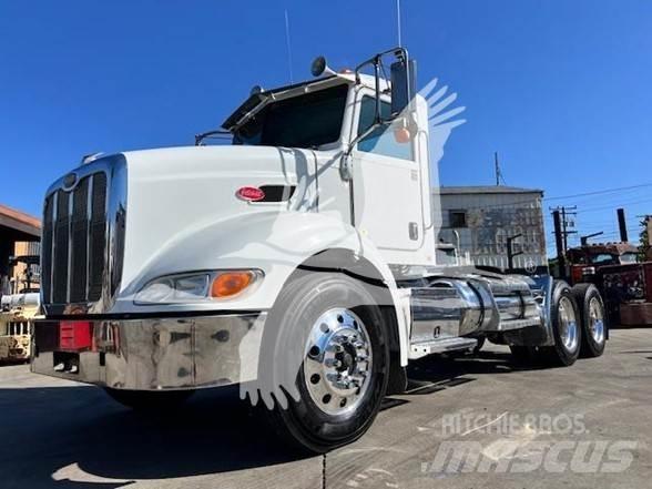 Peterbilt 384 Vetopöytäautot